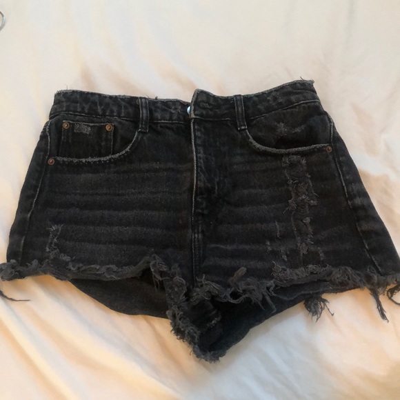 Zara Pants - Zara trafaluc black distressed jean shorts